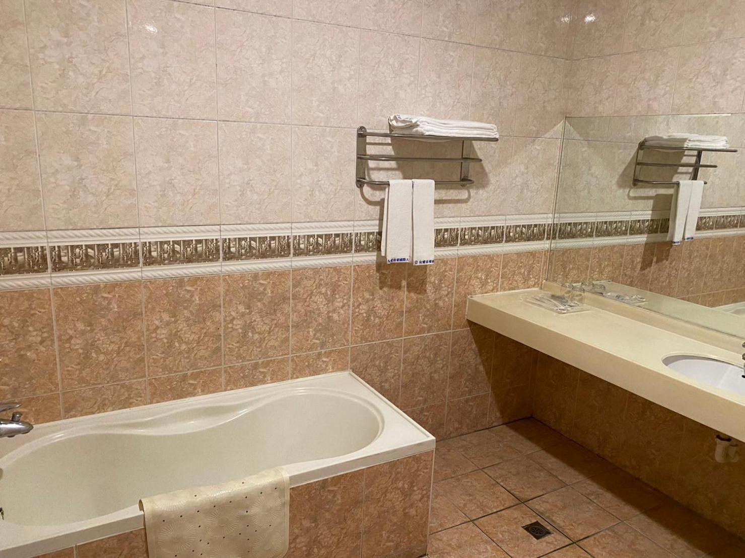 טאיצ'ונג Yuai Fu Hao Hotel מראה חיצוני תמונה